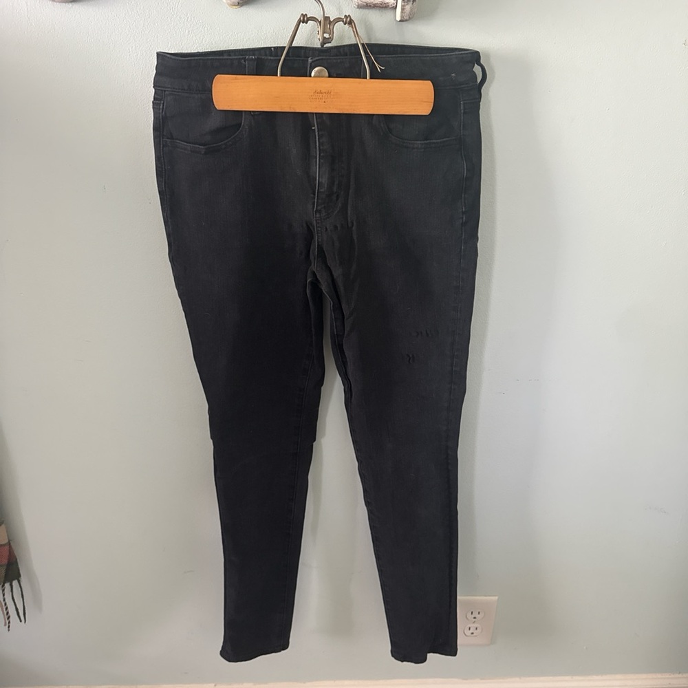Black skinny jeans